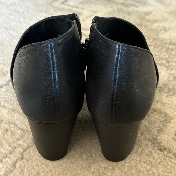 Eileen Fisher Drake Asymmetric Wrap Toe Side Zip Black Leather Bootie Size 7.5 - Picture 6 of 6